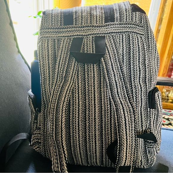 Unisex Pure Himalayan Hemp Backpack with Laptop Compartment and multiple pockets - Picture 4 of 5